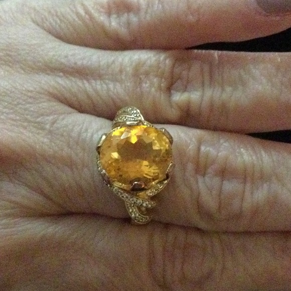 ❤️PRETTY❤️CITRINE & YELLOW GOLD RING - Picture 3 of 9